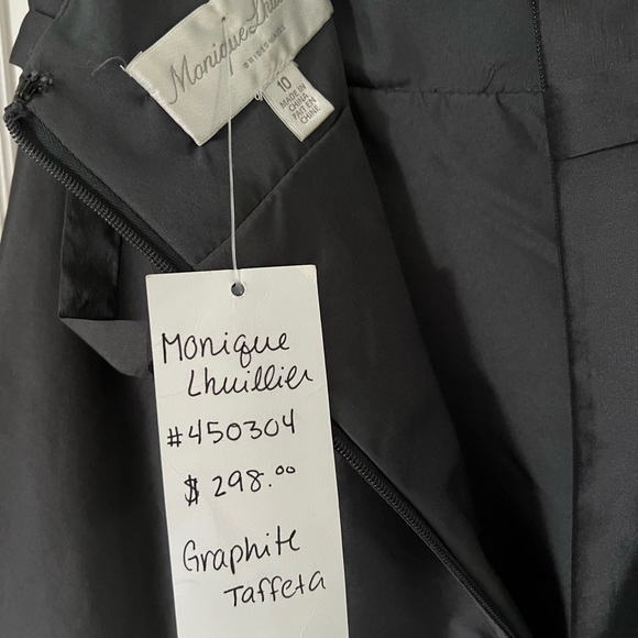 Long wedding appropriate gown. - Picture 4 of 6